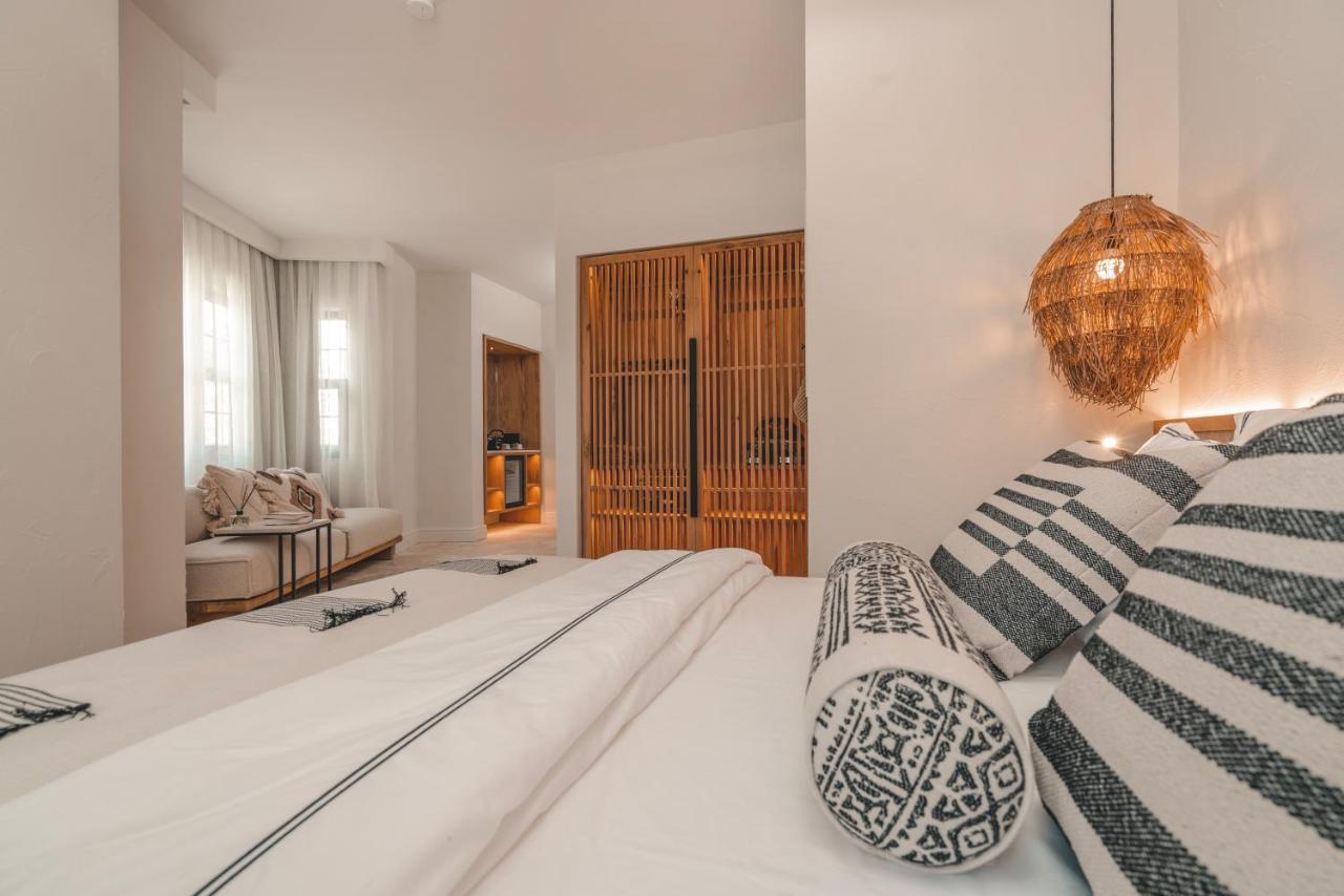 6 Rooms By Azumare Side Exterior photo