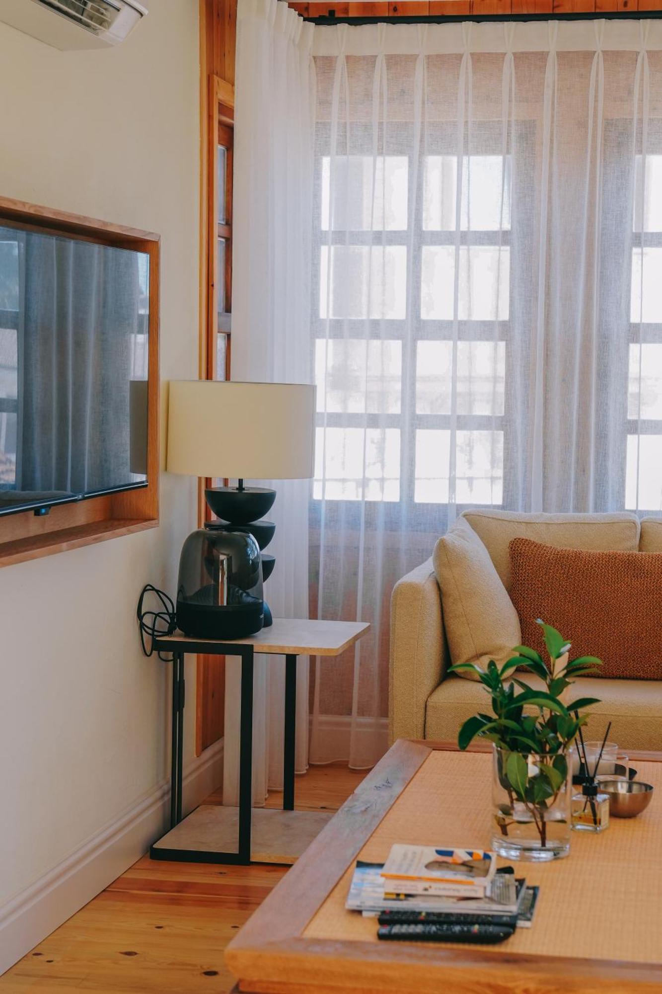 6 Rooms By Azumare Side Exterior photo