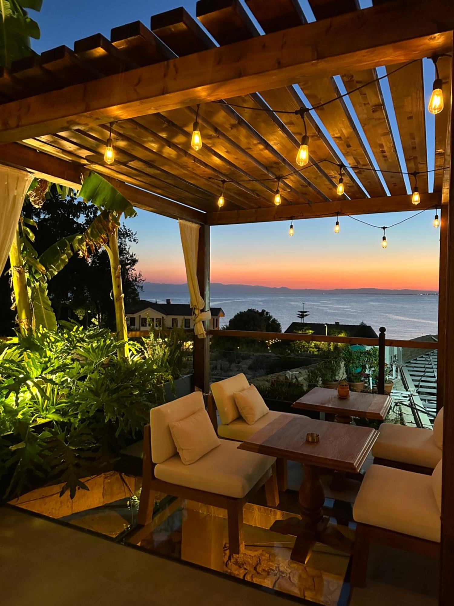 6 Rooms By Azumare Side Exterior photo